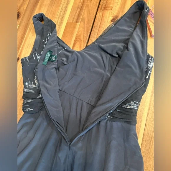 Ralph Lauren | Gray Ruched Sequin Dress| Size 6 | NWT - Picture 10 of 11